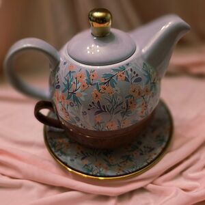 Pinky Up Tea For One Floral Tea Pot, Cup And Plate Set. Like New